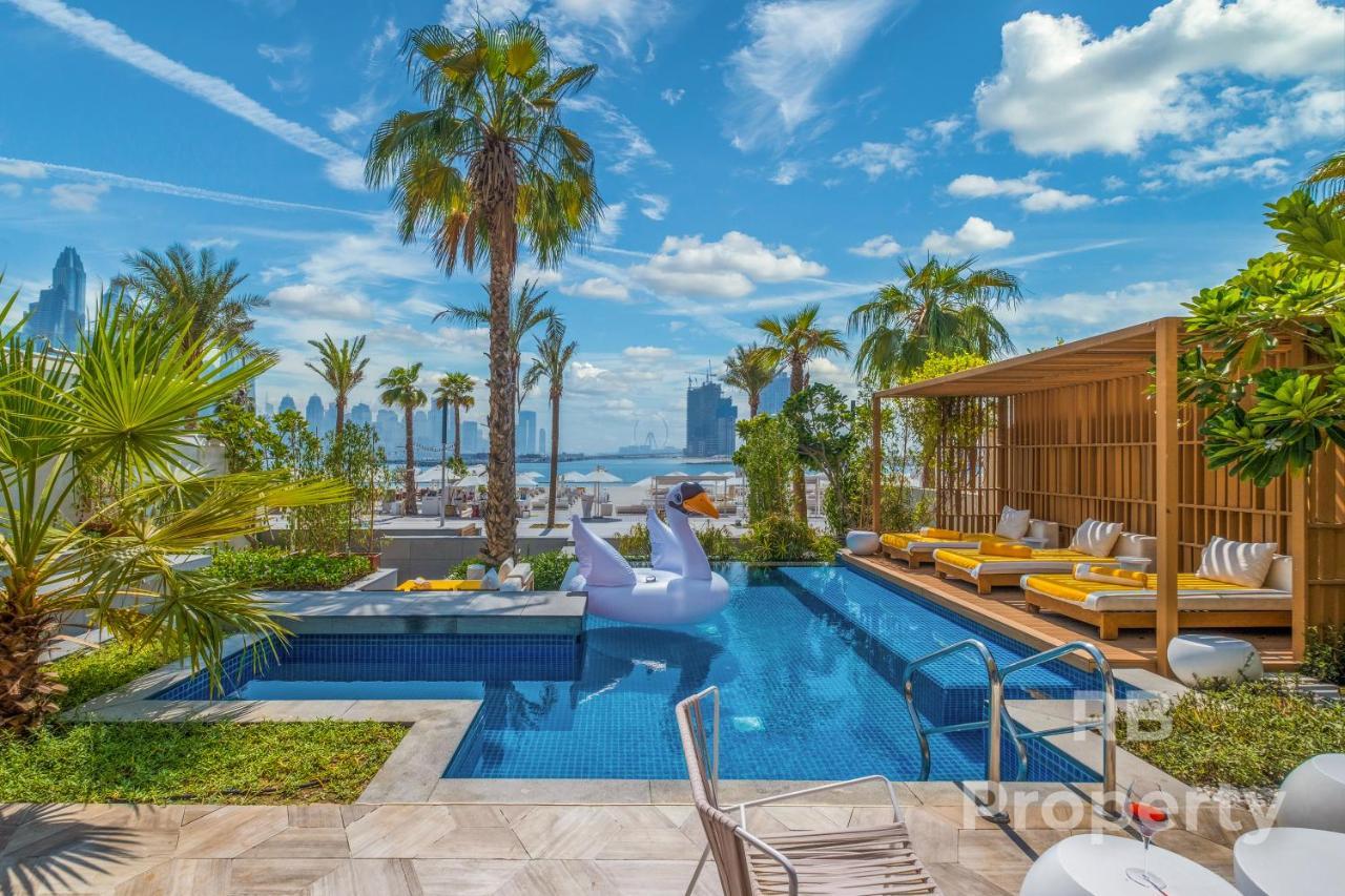 Five Palm Beach Villa - Three Floors, Private Pool, Jacuzzi Dubai Exterior foto